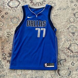 Luka Doncic Dallas Mavericks Icon edition Nike jersey